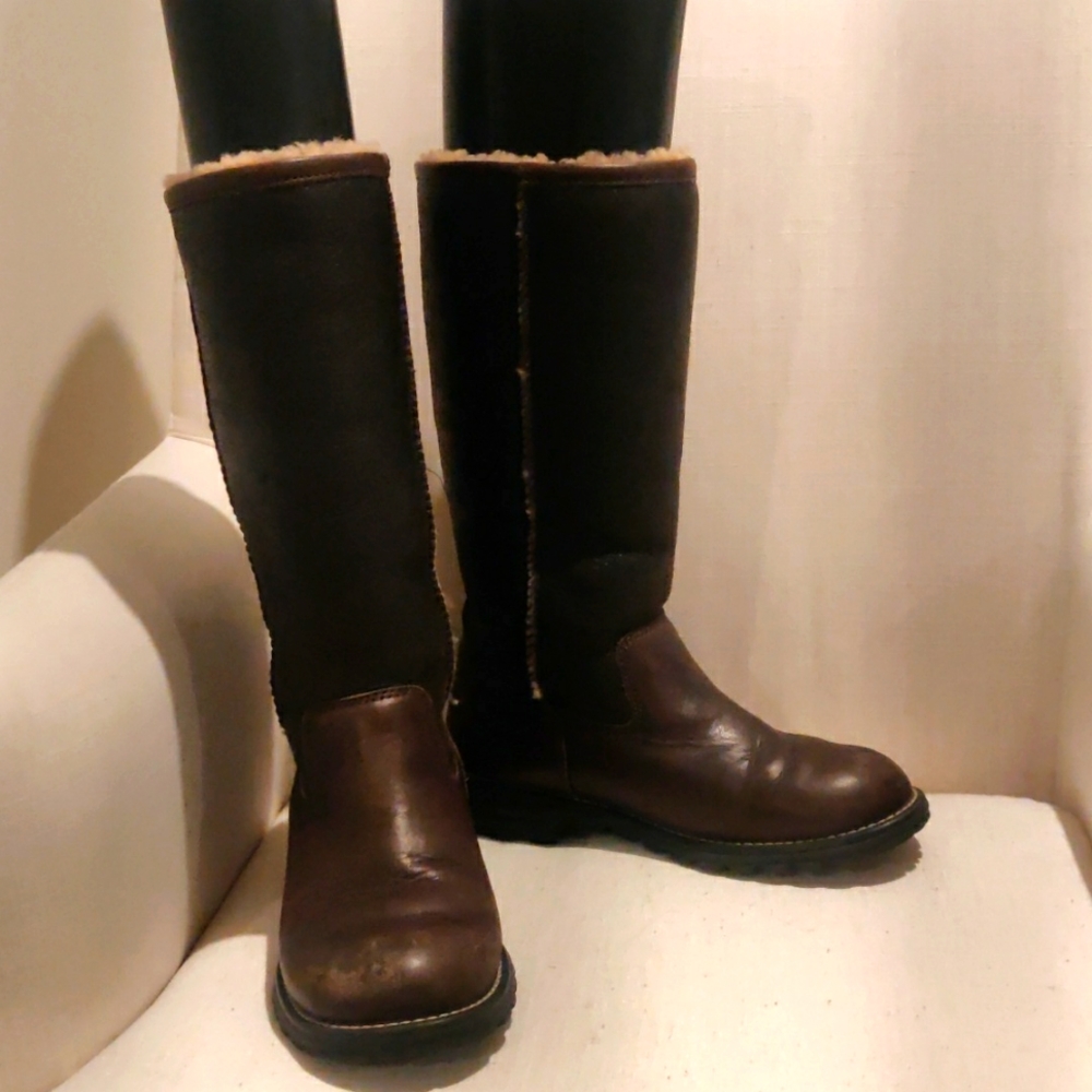 Ugg Brooks Tall Brown Leather Shearling/sherpa Line Boots Women's    Y2K Outdoor
